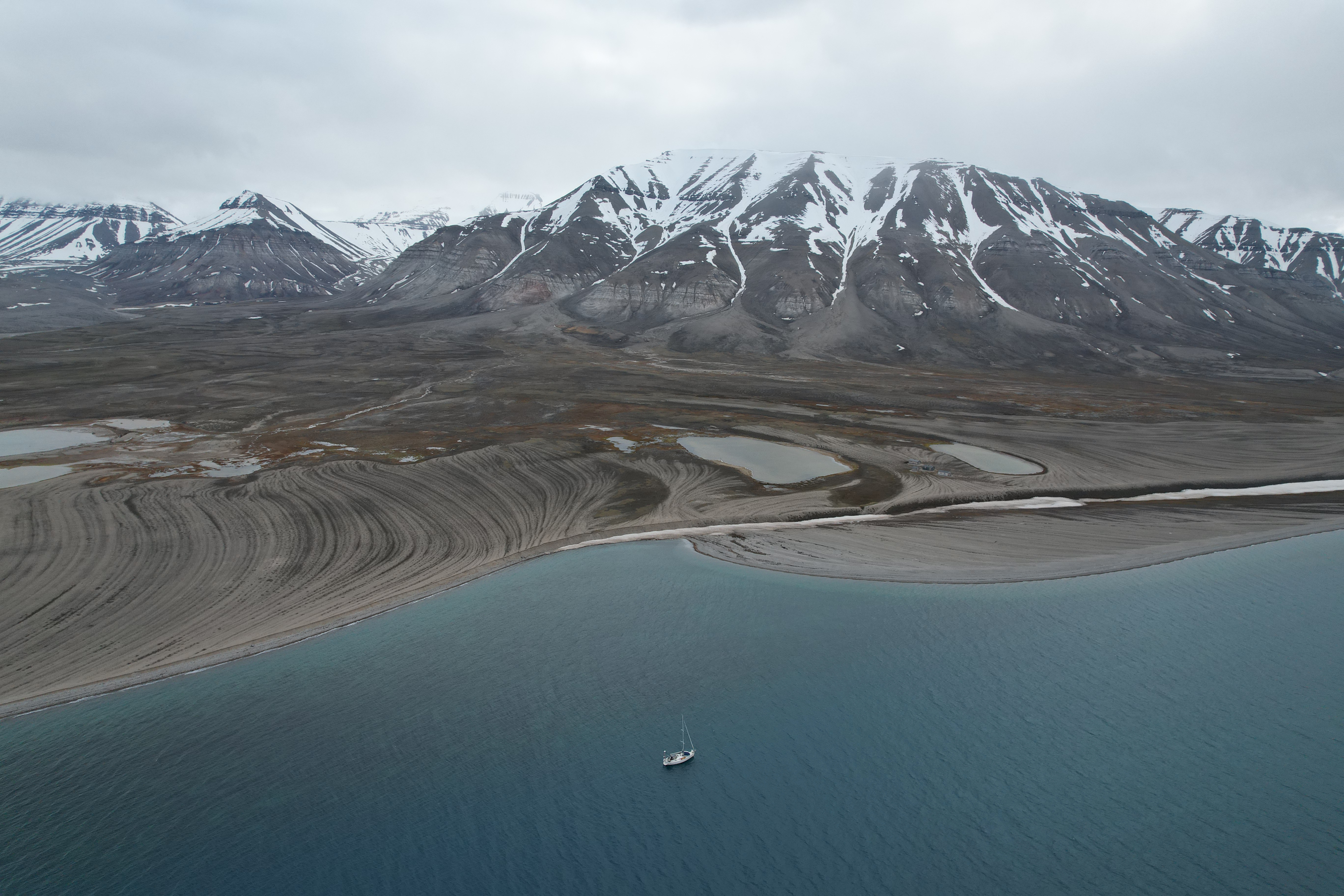 Arctic sailing in Svalbard